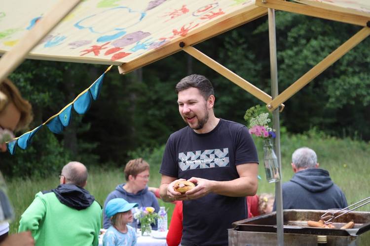 Foto der Sancta Carla bei einem Grillfest