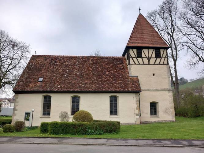 Seitenansicht der Kirche in Oberschüpf